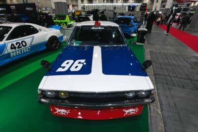 三菱 ギャランΣ：USトランザムシリーズで活躍した「AMC・ジャヴェリン」のレーシングカーのフォルムがギャランΣによく似ていたことから、デザインと配色をそのままレプリカしたという。