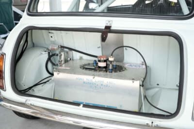 ミニ クラブマン1275GT：燃料タンクは安全を考慮し、安全タンクが備わっている