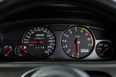 91万8000ドル(邦貨換算約1億4589万円)で落札されたNISMO「400R」(C)Courtesy of Broad Arrow