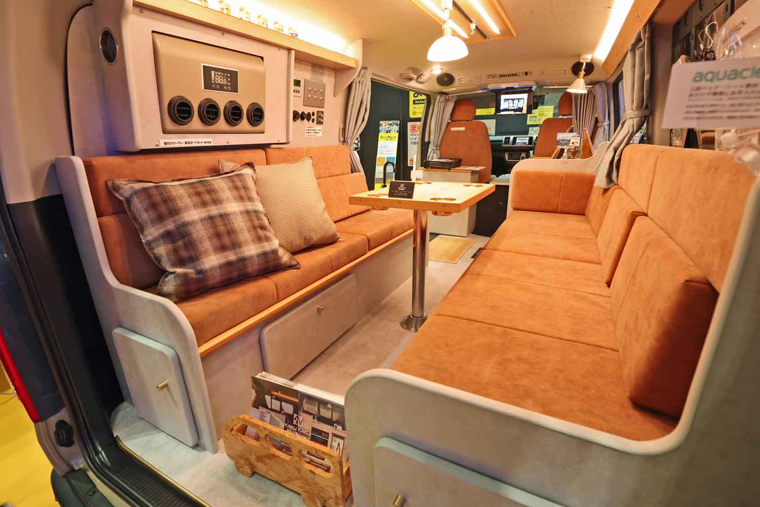 まるで移動する趣味の部屋！ トヨタ「ハイエース」ベースの最新キャンパーを紹介