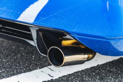 ホンダ NSX タイプS：マフラーはT3テック製に変更。純正状態を基本としながらも、自分の好みを反映させたこだわりの部分だ