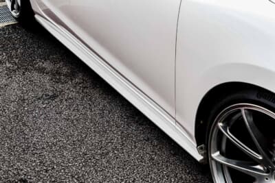 マツダ アテンザ：マツダスピードのサイドスカート。エアロパーツは前オーナーから引き継いだもの