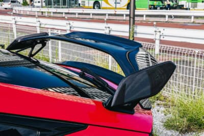 ホンダ シビック タイプR：ホンダアクセス製の純正アクセサリー「テールゲートスポイラー」は、想定を大幅に超えた注文が殺到して一度販売終了になり、再販されたほど人気のパーツだ