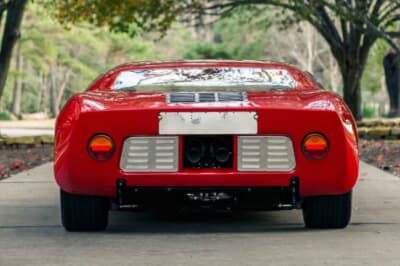 価格応談で現在も販売中の「フォード GT40 Mk I ロードバージョン」（C）Courtesy of RM Sotheby's