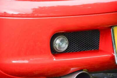 スズキ カプチーノ:リアのバックランプ。LEDに変更されており、機能性を高めつつ、さりげなく現代的なディテールをプラスしている