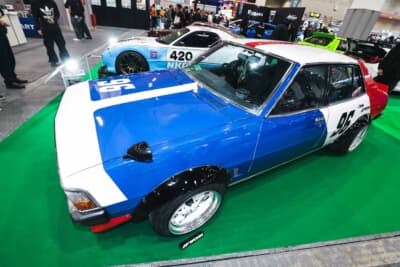 三菱 ギャランΣ：USトランザムシリーズで活躍した「AMC・ジャヴェリン」のレーシングカーのフォルムがギャランΣによく似ていたことから、デザインと配色をそのままレプリカしたという。