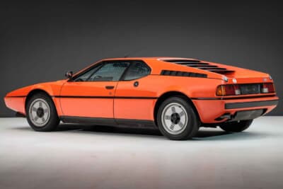 45万〜50万ユーロ（邦貨換算約8190万円〜約9100万円）で現在も販売中のBMW「M1」（C）Bonhams