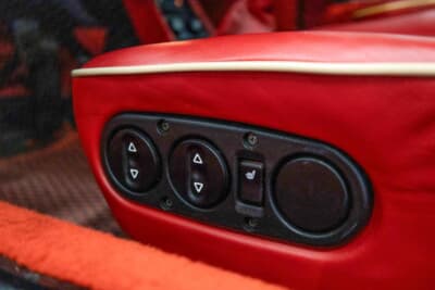 17万5000〜20万ユーロ（約3220万〜3680万円）で現在も販売中のポルシェ「911ターボ フラットノーズ」（C）Bonhams