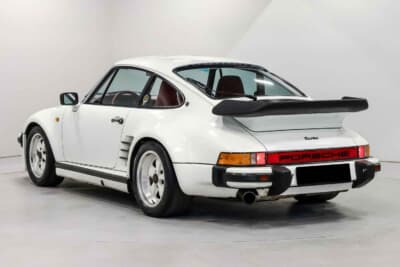 17万5000〜20万ユーロ（約3220万〜3680万円）で現在も販売中のポルシェ「911ターボ フラットノーズ」（C）Bonhams