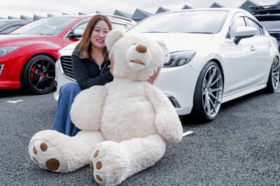 マツダ アテンザ：イベントには必ず同乗するというコストコの熊のぬいぐるみ。旦那様も同じものを持っている