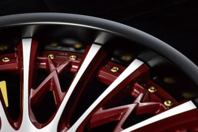 【WEDS】ペイントブラックリム＋ゴールドピアスボルト：リムとピアスボルトの組み合わせでこうも変わる！リムやピアスボルトも組み合わせによっては激変する。ゴールドピアスは主張感強めだし、クラシカルは控えめ。リムは色によってディスクを引き立てたり、引き締めたりと見え方が大きく変わってくる