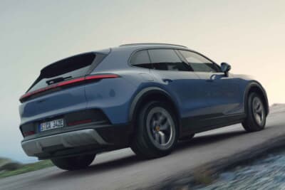 ポルシェ・カイエン Sエレクトリック：オプションのポルシェアクティブライドを選択することで、走行体験は一段と高まる