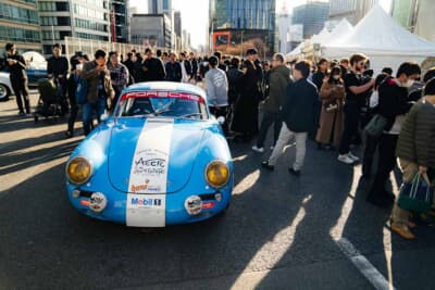 空冷ポルシェを前にして、熱気が冷めやらぬ人々ばかりであった