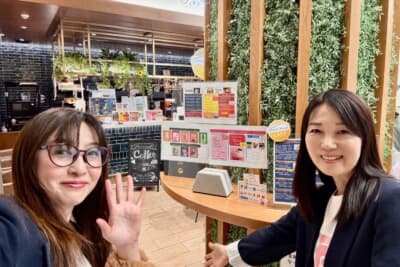 東京・Ariake Miraieで行われた交通安全イベントは吉田由美さんと、まるも亜希子さんの女性ジャーナリストが参加