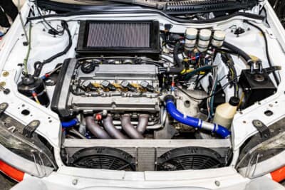 フィアット プント Gr.A KITCAR Team Grifone：スーパーファイアユニットは1.8Lを1.6L化。最高出力215馬力、最大トルク18.6kgmを発生する