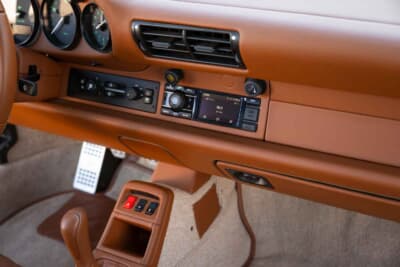 124万2500ドル（邦貨換算約2億4220円）で落札されたRUF「RCT」（C）Courtesy of RM Sotheby's