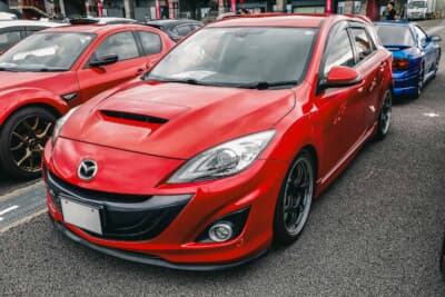 マツダスピードアクセラ：偶然見かけて、一目惚れで購入したという