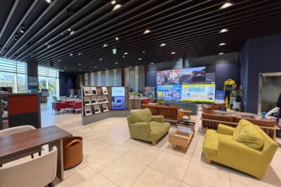 くつろぎの空間で「家族のために安心を運ぶ私のハンドル」をテーマに2026年3月8日の国際女性デーでイベントが行われました