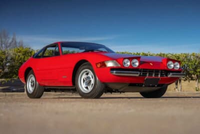 58万8000ドル(邦貨換算約9290万円)で落札されたフェラーリ「365 GTB/4 デイトナ」(C)Courtesy of Broad Arrow