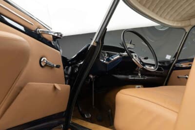 12万5000ユーロ〜15万ユーロ(邦貨換算約2290万円〜邦貨換算約2745万円)で現在も販売中のシトロエン「DSマジェスティ」(C)Bonhams