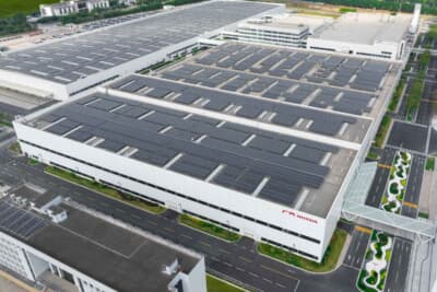 巨額投資が行われる新工場のイメージ。じつはEVの生産はエンジン車に比べて部品点数が約3分の1に減るため、工場内のラインが劇的に短くシンプルな構造になるのです