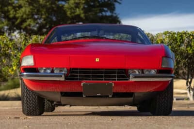 58万8000ドル(邦貨換算約9290万円)で落札されたフェラーリ「365 GTB/4 デイトナ」(C)Courtesy of Broad Arrow