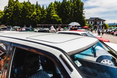 トヨタ EP71 スターレットターボ：上位グレード限定でオプション設定されていたムーンルーフを備えている