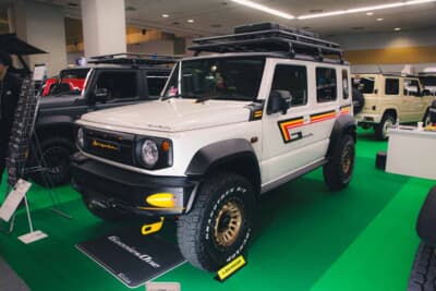 グーニーズワンのGROW to BEECLE。バンパーなどのオリジナルラプター塗装や、そこへ合わせたオレンジ系差し色とのバランスが絶妙