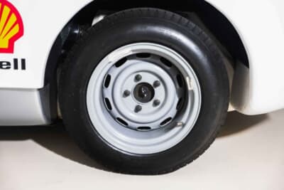 140万ドル（邦貨換算約2億2260万円）で現在も販売中のポルシェ「906」（C）Courtesy of RM Sotheby's