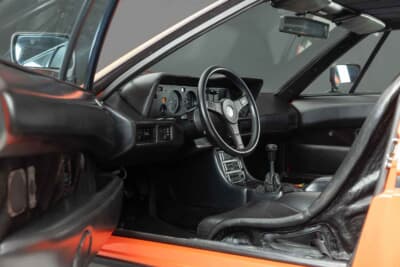 45万〜50万ユーロ（邦貨換算約8190万円〜約9100万円）で現在も販売中のBMW「M1」（C）Bonhams