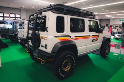 グーニーズワンのGROW to BEECLE。バンパーなどのオリジナルラプター塗装や、そこへ合わせたオレンジ系差し色とのバランスが絶妙