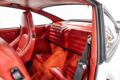 17万5000〜20万ユーロ（約3220万〜3680万円）で現在も販売中のポルシェ「911ターボ フラットノーズ」（C）Bonhams