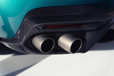 フェラーリ アマルフィ スパイダー：左右2本の計4本からなるマフラーは先代同様だ