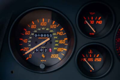 33万5000ドル（邦貨換算約5259万5000円）で落札されたフェラーリ「348セリエ・スペチアーレ」（C）Courtesy of RM Sotheby's