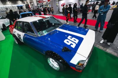 三菱 ギャランΣ：USトランザムシリーズで活躍した「AMC・ジャヴェリン」のレーシングカーのフォルムがギャランΣによく似ていたことから、デザインと配色をそのままレプリカしたという。