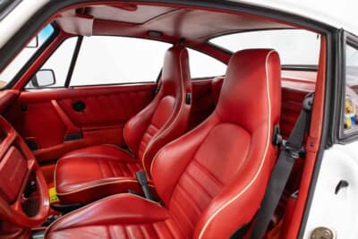 17万5000〜20万ユーロ（約3220万〜3680万円）で現在も販売中のポルシェ「911ターボ フラットノーズ」（C）Bonhams