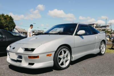 外装はスピードガレージG5のフロント、サイド、リアバンパースポイラーを装着させている