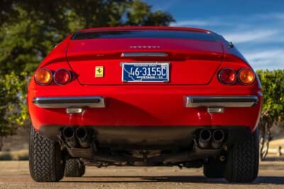 58万8000ドル(邦貨換算約9290万円)で落札されたフェラーリ「365 GTB/4 デイトナ」(C)Courtesy of Broad Arrow