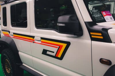 グーニーズワンのGROW to BEECLE。バンパーなどのオリジナルラプター塗装や、そこへ合わせたオレンジ系差し色とのバランスが絶妙