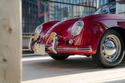 当時、東京で登録されたクルマのナンバープレートに限って地名の記載がなかった。東京でも地名を記載するようになったのは1961年からである