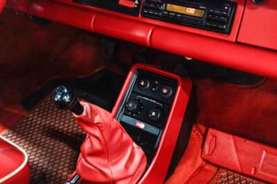 17万5000〜20万ユーロ（約3220万〜3680万円）で現在も販売中のポルシェ「911ターボ フラットノーズ」（C）Bonhams