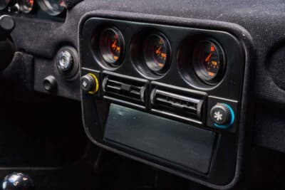 585万5000ユーロ(邦貨換算約10億7700万円)で落札されたフェラーリ「288 GTO」(C)Courtesy of RM Sotheby's