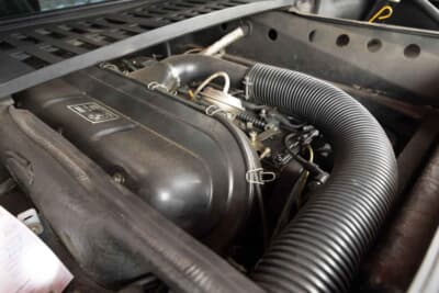 45万〜50万ユーロ（邦貨換算約8190万円〜約9100万円）で現在も販売中のBMW「M1」（C）Bonhams