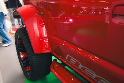 ビーストRのクラッシュNAスタイル。片側200㎜という圧巻のフェンダースタイルはどんな場面でも激目立ち確実