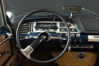 12万5000ユーロ〜15万ユーロ(邦貨換算約2290万円〜邦貨換算約2745万円)で現在も販売中のシトロエン「DSマジェスティ」(C)Bonhams