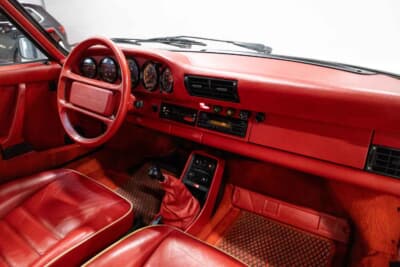 17万5000〜20万ユーロ（約3220万〜3680万円）で現在も販売中のポルシェ「911ターボ フラットノーズ」（C）Bonhams