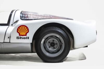 140万ドル（邦貨換算約2億2260万円）で現在も販売中のポルシェ「906」（C）Courtesy of RM Sotheby's