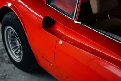 オークション終了に売却された「ディーノ 246GT」（C）Courtesy of Broad Arrow