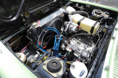 マツダ サバンナ RX-3:耐久性重視であえてノーマルを維持する12A型ロータリーエンジン。壊れずに走り続けることが最優先だ