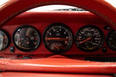 17万5000〜20万ユーロ（約3220万〜3680万円）で現在も販売中のポルシェ「911ターボ フラットノーズ」（C）Bonhams